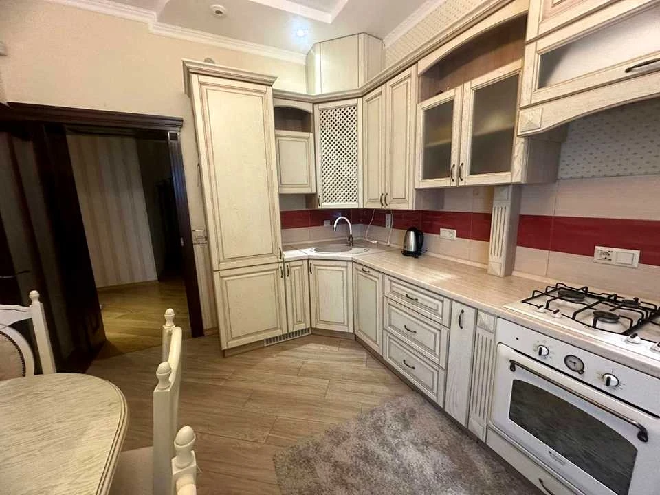 Квартира. Ужгород, Вишнева вул. (Поліни Осипенко)