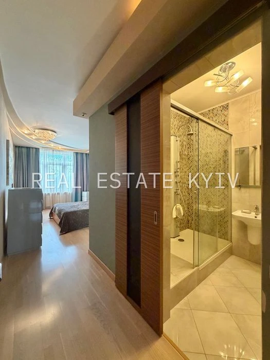 БЕЗ % Продаж 4-кімн квартири вул Круглоуніверситетська 3-5