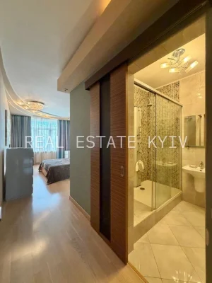 БЕЗ % Продаж 4-кімн квартири вул Круглоуніверситетська 3-5