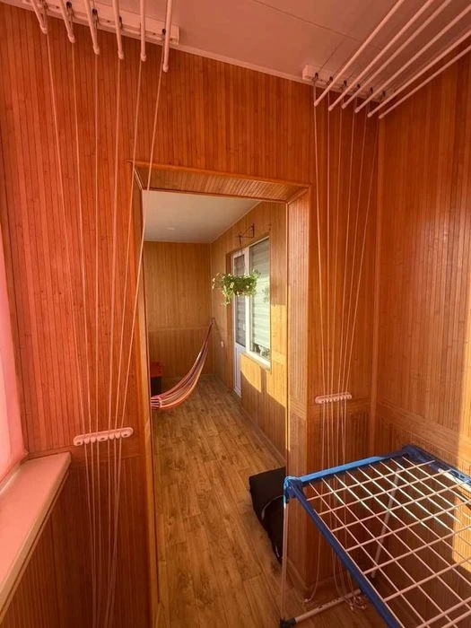 2-кімнатна квартира з ремонтом + лоджія 7 м² + підвал