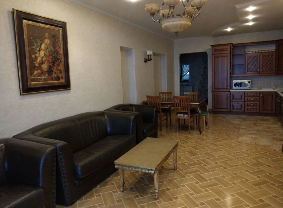 ВИДОВАЯ КВАРТИРА НА БЕРЕГУ МОРЯ! Продам 3 комнатную квартиру