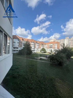 Продаж 3 кім. квартири у 55 мікрорайоні