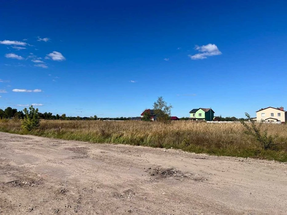 ПРОДАЖ двох земельних ділянок поруч 10+10 соток за Епіцентро
