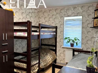Будинок. Кропивницький, Звенигородська вул.