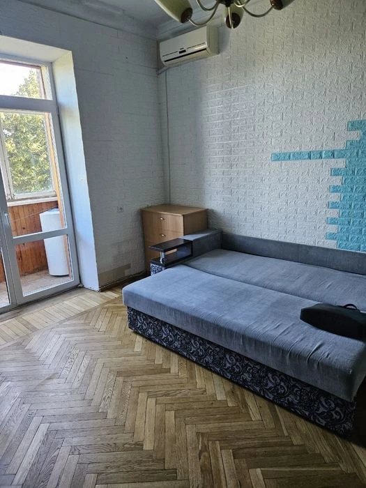 Продам 2к кв Лесопарк Померки 4/5 сталинка ж/б