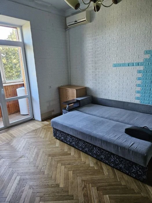 Продам 2к кв Лесопарк Померки 4/5 сталинка ж/б