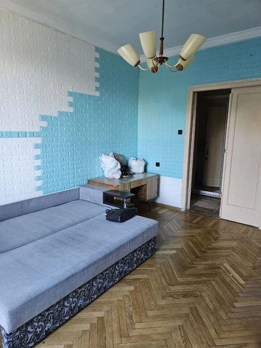 Продам 2к кв Лесопарк Померки 4/5 сталинка ж/б