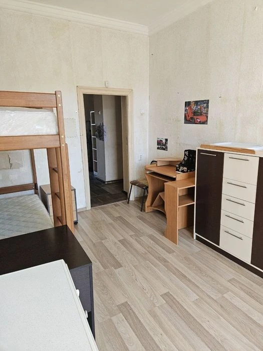 Продам 2к кв Лесопарк Померки 4/5 сталинка ж/б