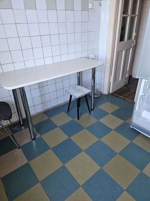 Продам 2к кв Лесопарк Померки 4/5 сталинка ж/б