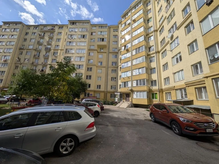 Продаж 3 кім квартири по вул Симоненка