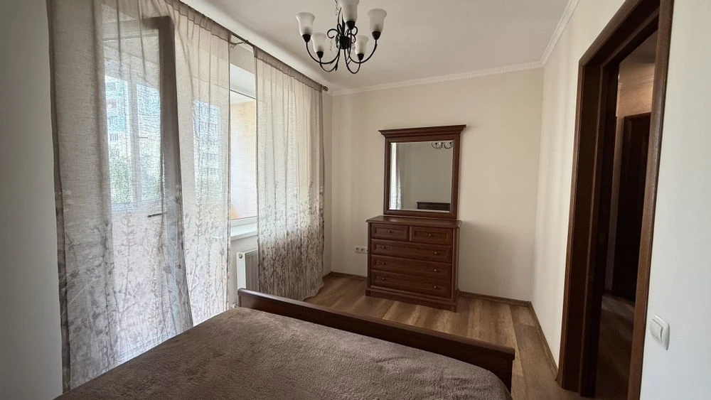 Продаж 3 кім квартири по вул Симоненка