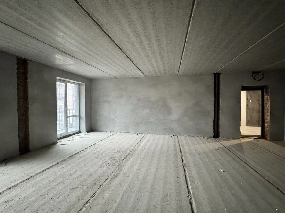 Продаж квартири в зданій новобудові ЖК Status Residence