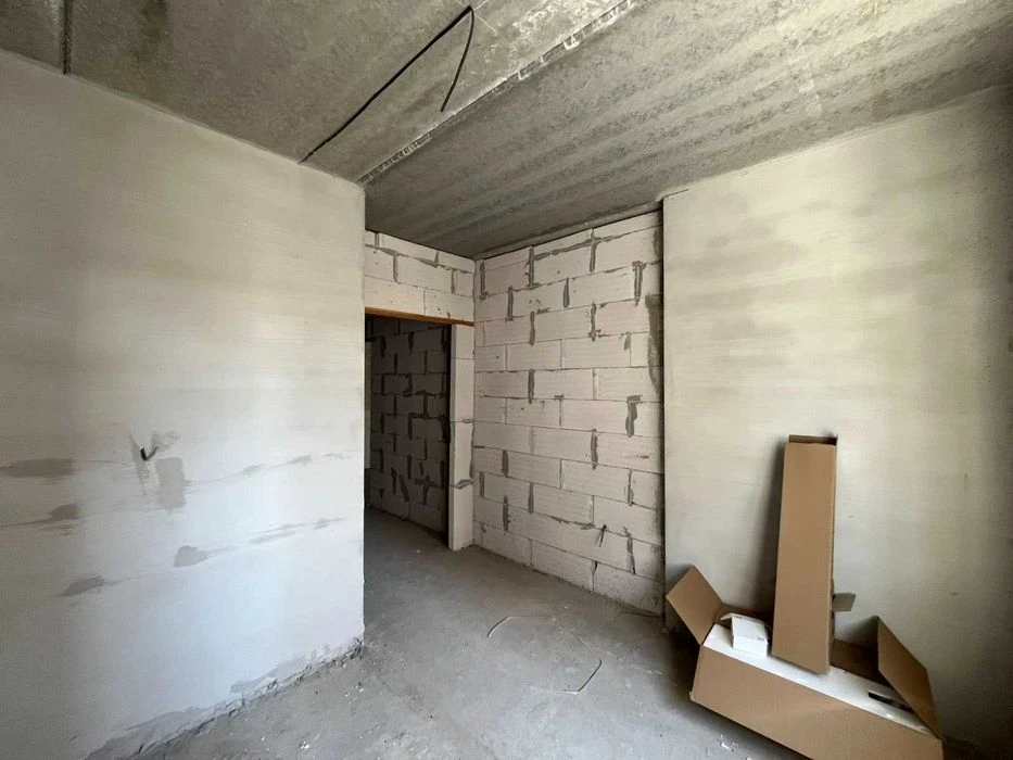 32004 Світла 1к квартира 44.2 м² у зданому ЖК «Avila City» (