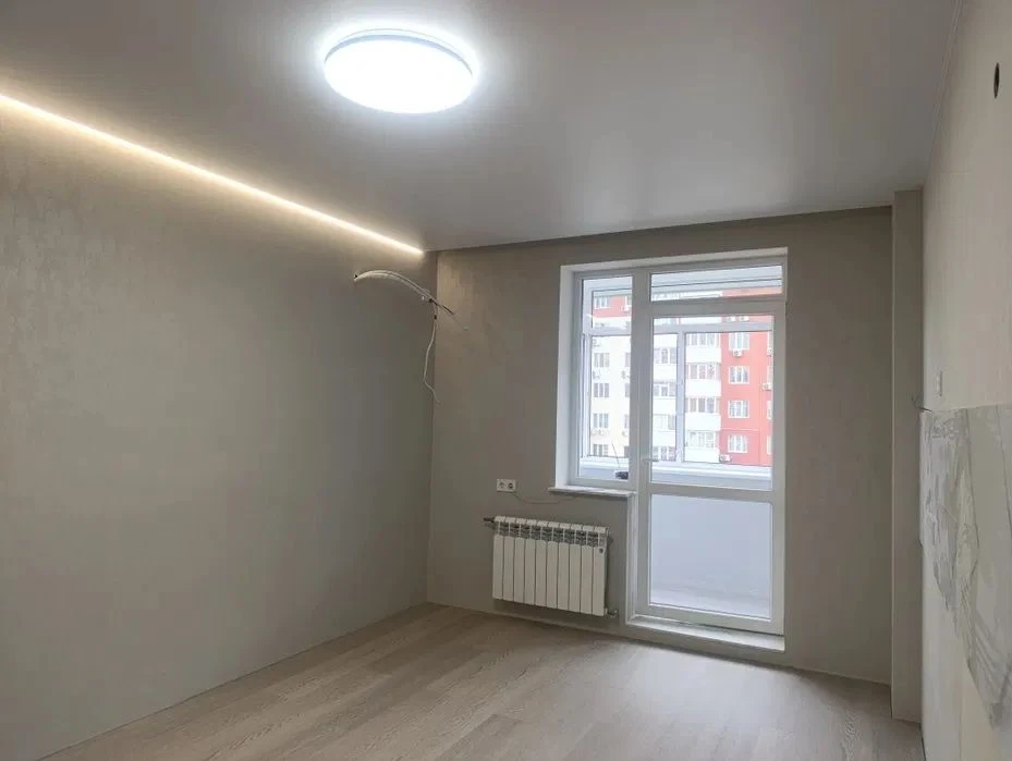 One-bedroom apartment for sale in the Meridian residential complex.