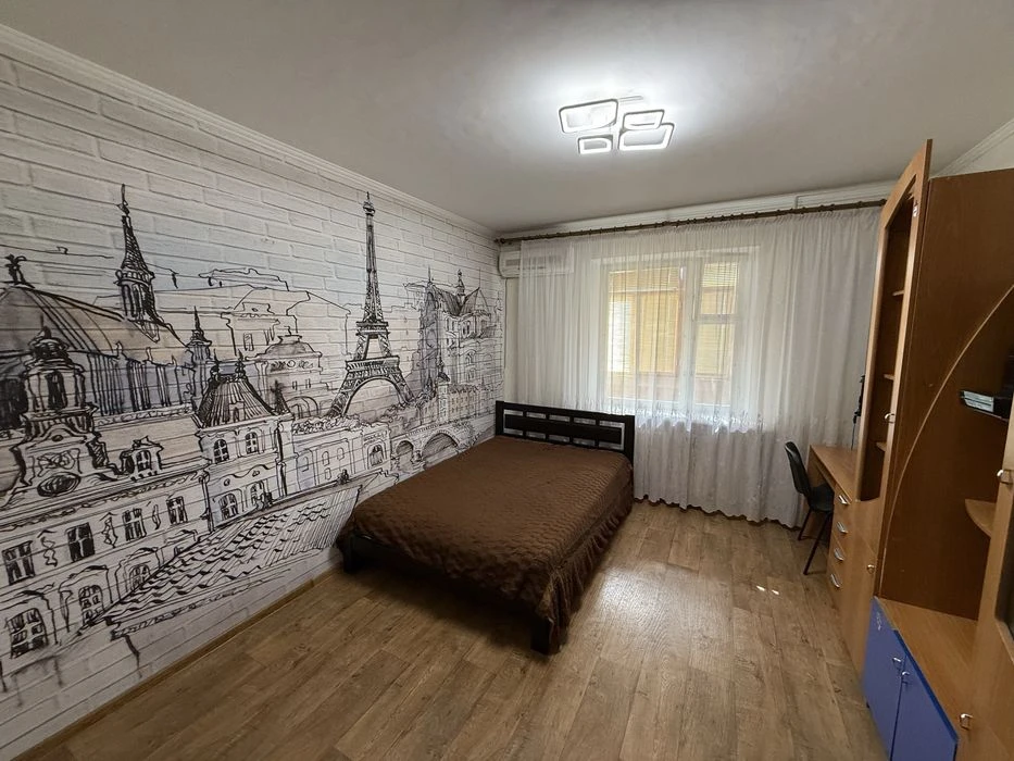 Двохкімнатна квартира біля Ц.Ринку.вул.8Березня.4/10,автоном