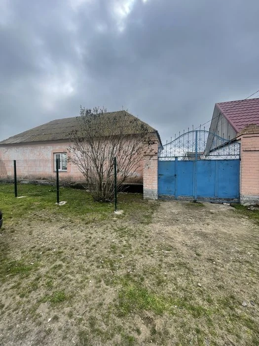 Без комісії продається будинок