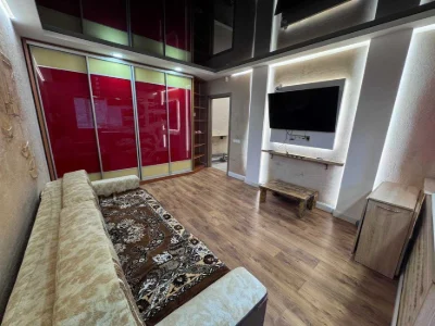 Продаж 2 кімнатної квартири з меблями та технікою