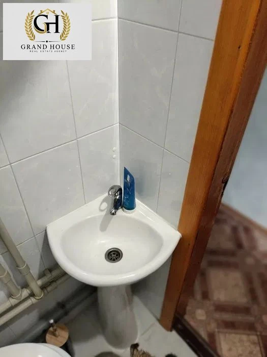 Продам 1 кімнатну квартиру на Шкільному