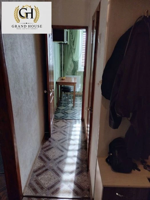 Продам 1 кімнатну квартиру на Шкільному