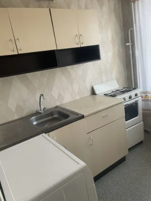 5 хв пішки м Житомирська Власник здам 1 кімнатну квартиру