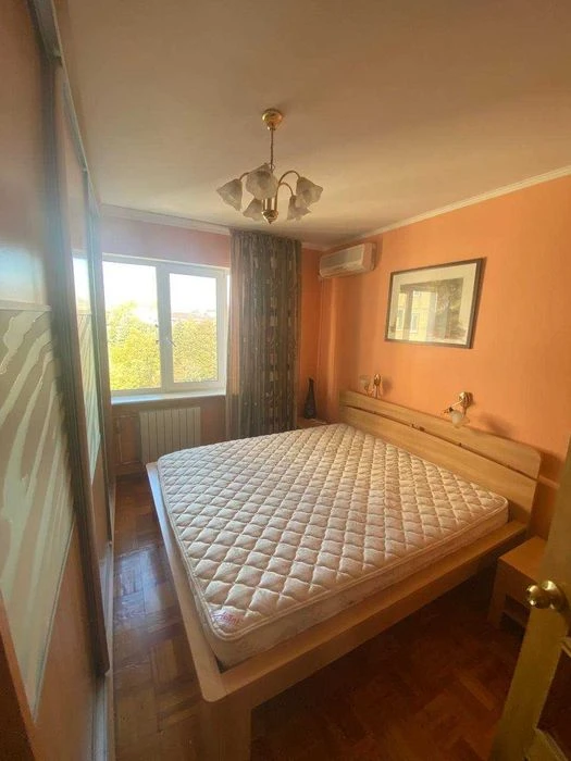 Продаж 3 кім. вул. Деміївська 53, метро Голосіївська