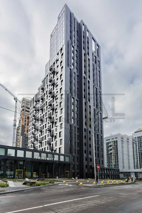 Продаж квартири, вул. Василя Тютюнника, ЖК TRIIINITY