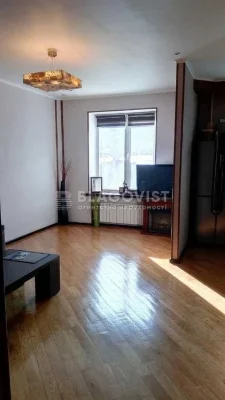 Продаж 3К Вишгородська 4 Сталінка ремонт меблі техніка