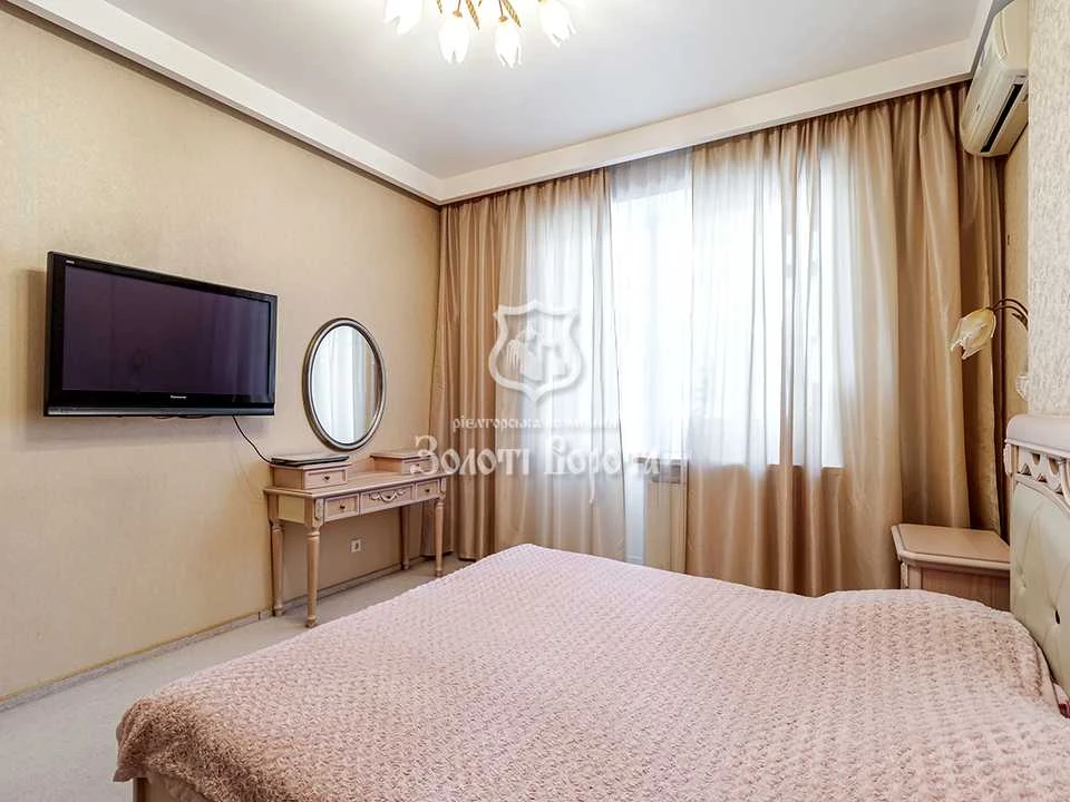 Apartment. Kyiv, Volodymyr Ivasyuk Ave. (Heroes of Stalingrad