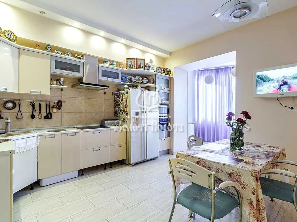 Apartment. Kyiv, Volodymyr Ivasyuk Ave. (Heroes of Stalingrad