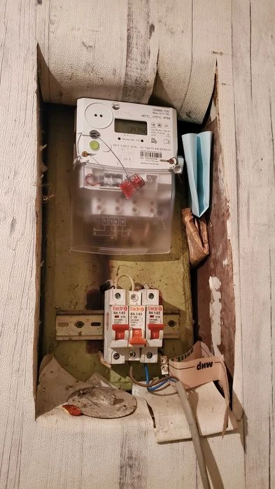 Фасадна 2-кімнатна квартира 55 м² під житло або бізнес на ву