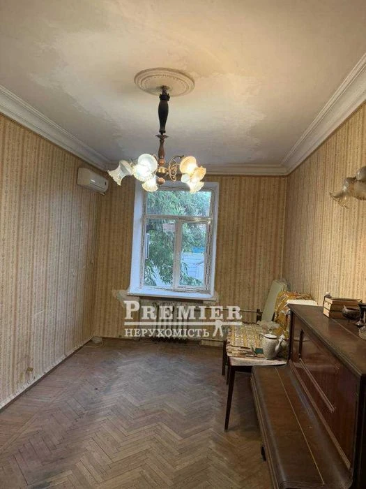 2-кімнатна квартира 50 м² Центр Преображенська, сталінка, 2