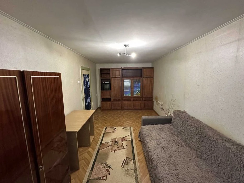 Продаж 1-кімнатної квартири з газом, 2 поверх,Черемушки,Євге