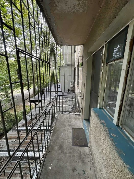 Продаж 1-кімнатної квартири з газом, 2 поверх,Черемушки,Євге