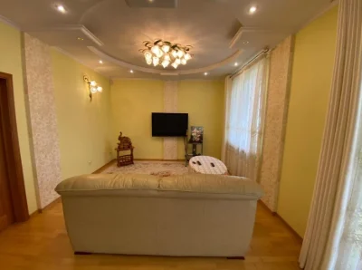 4-к.квартира з каміном + кухня студія біля парку Погулянка