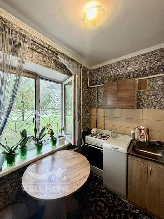 Продаж квартири 1к Кубанської України, 20 м.Лісова Київ