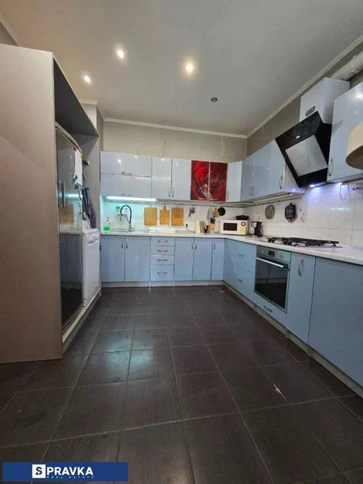 продам 4-к кв / 160 м² / ГАЗ / ремонт и мебель