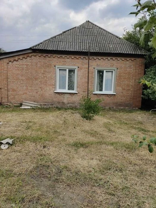 Продаж будинку у Ліску, в житловому стані