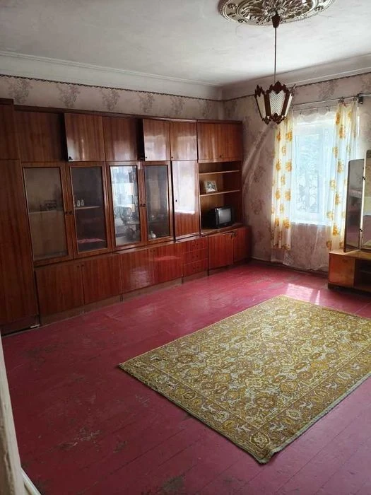 Продаж будинку у Ліску, в житловому стані