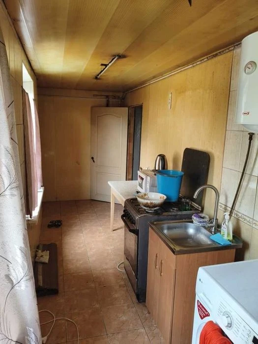 Продаж будинку у Ліску, в житловому стані