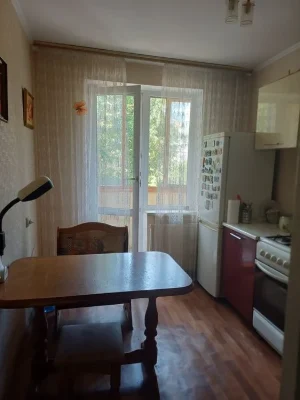 Продаеться 3х к квартира ЮЗР  ул. Сумгаитская, центр района.