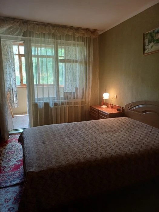 Продаеться 3х к квартира ЮЗР  ул. Сумгаитская, центр района.