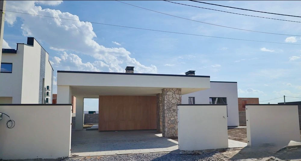 Продаж неймовірного 3к окремостоячого будинку у престижному