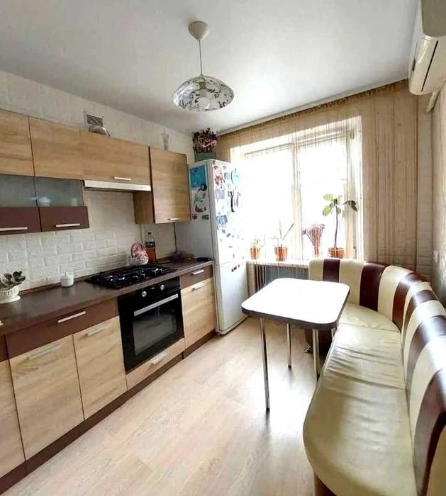 Продам 2х квартиру Новые дома ,Коммунальный рынок, пр Байрон