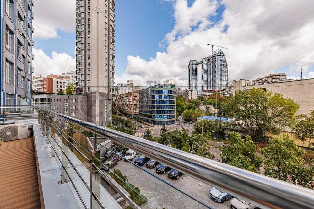 Продаж / 2-кімн. квартира / ЖК "Central Park" / вул. Джона М