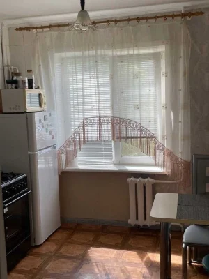 Продам 2-комнатную квартиру Малый рынок