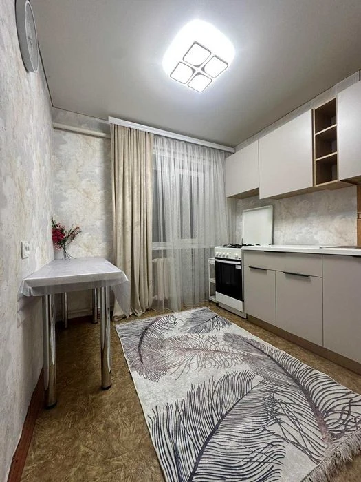 Продам 1к квартиру. Черемушки/Варненська.