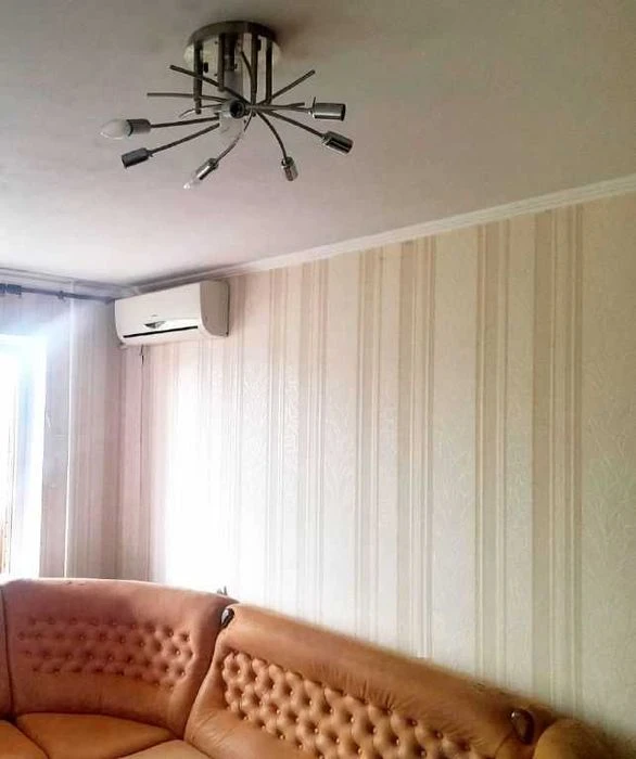 продам 2-о кімнатну квартиру на 6 поверсі по вул. Капітана К