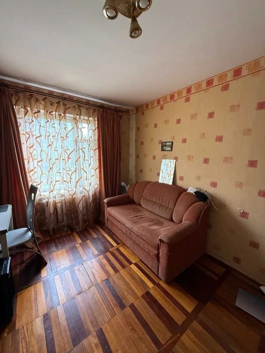 Продам 2-комнатную квартиру Малый рынок