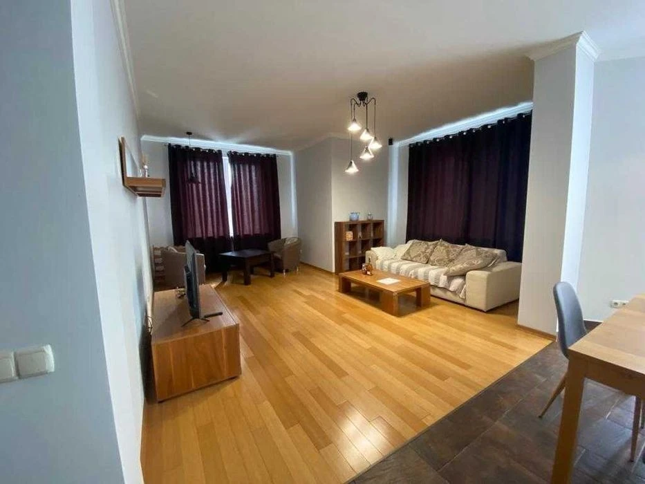 For sale 4-room apartment 130 m2 Dmitrievskaya 80 Center Shevcherkivskyi district