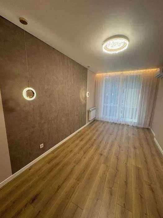 Продам 1-кім квартиру з готовим ремонтом